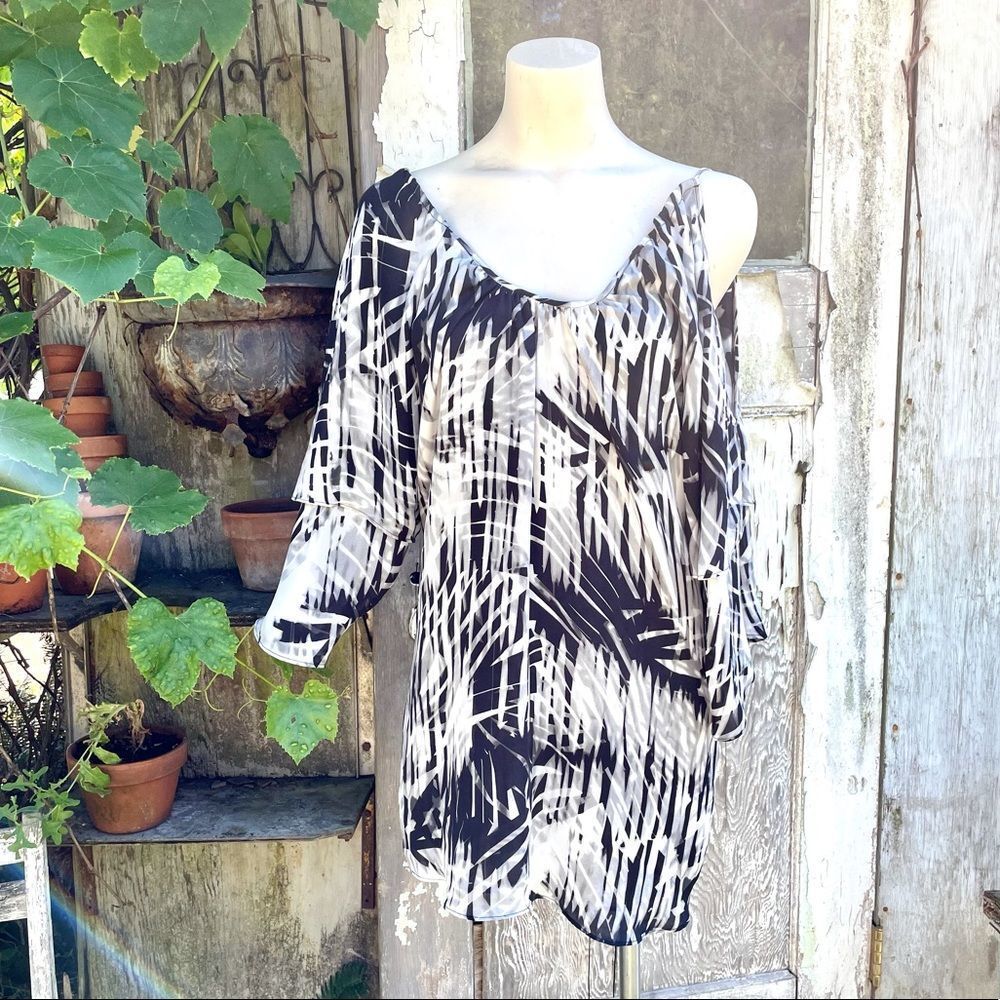 PARKER • size xtra small midi dress abstract design